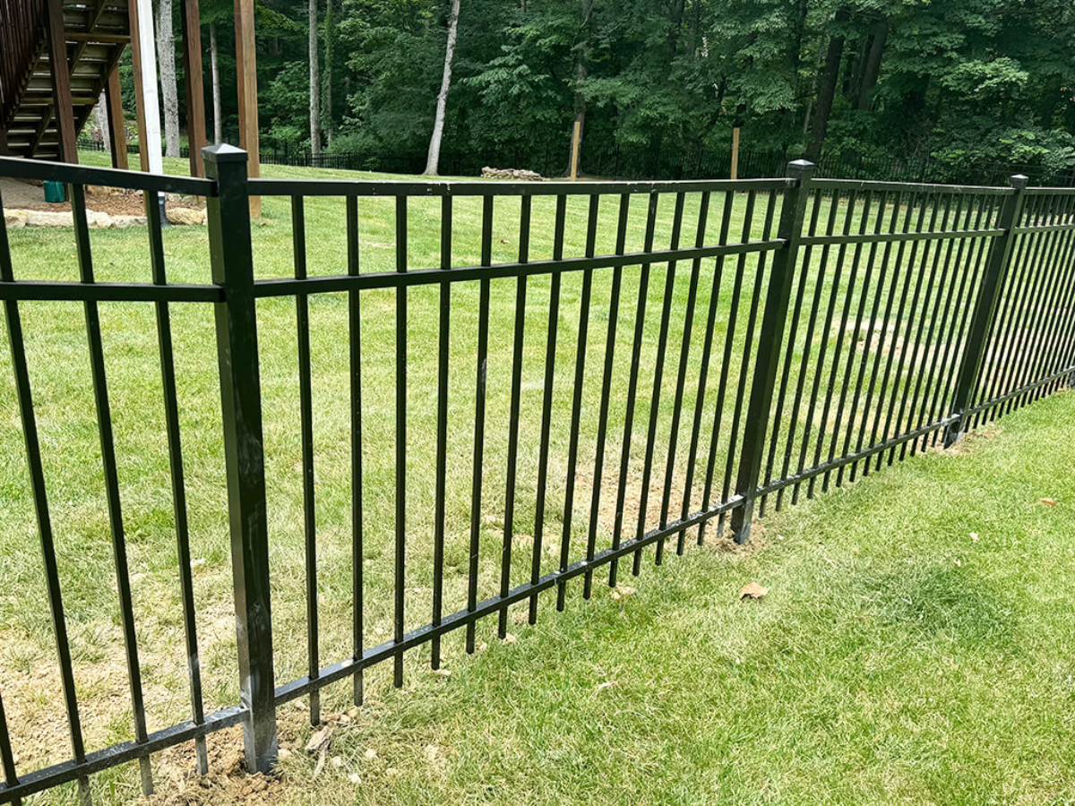 Local Fence Contractor Near Me for Custom Fence Solutions